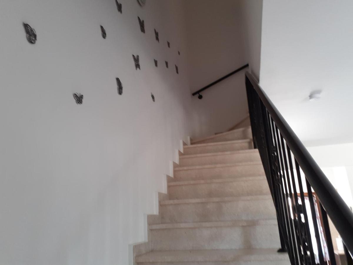 Beautiful 2-Bed House In Mandria Paphos Villa Exteriör bild