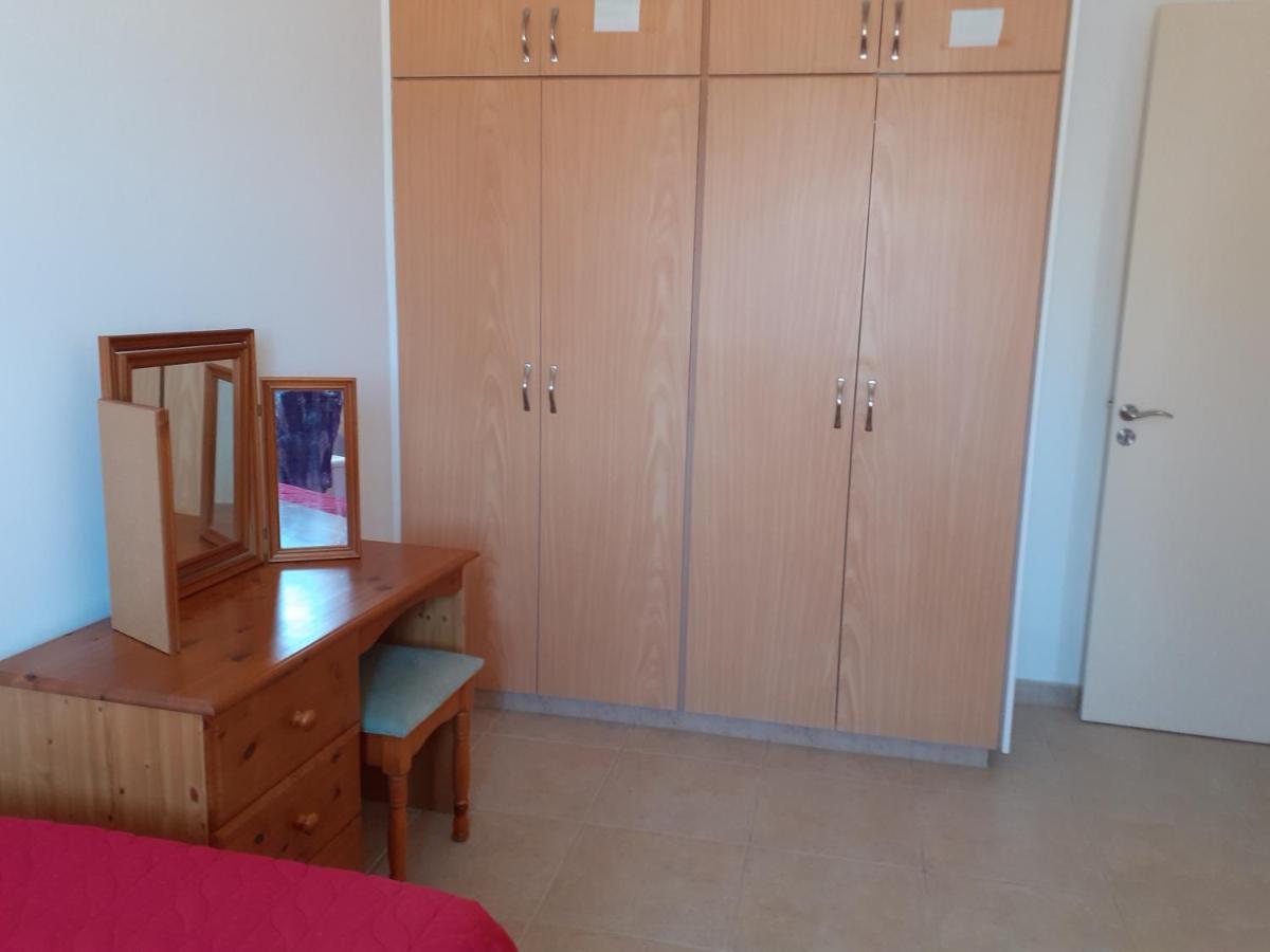 Beautiful 2-Bed House In Mandria Paphos Villa Exteriör bild