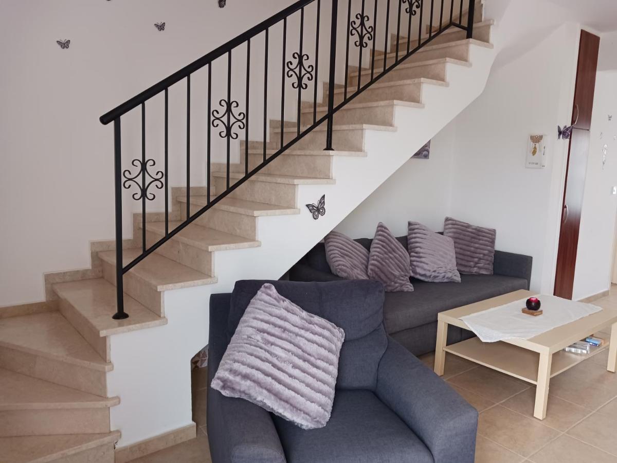 Beautiful 2-Bed House In Mandria Paphos Villa Exteriör bild